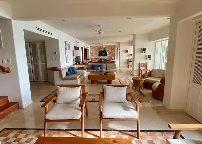 4br Front Chac-hal-al Apartment